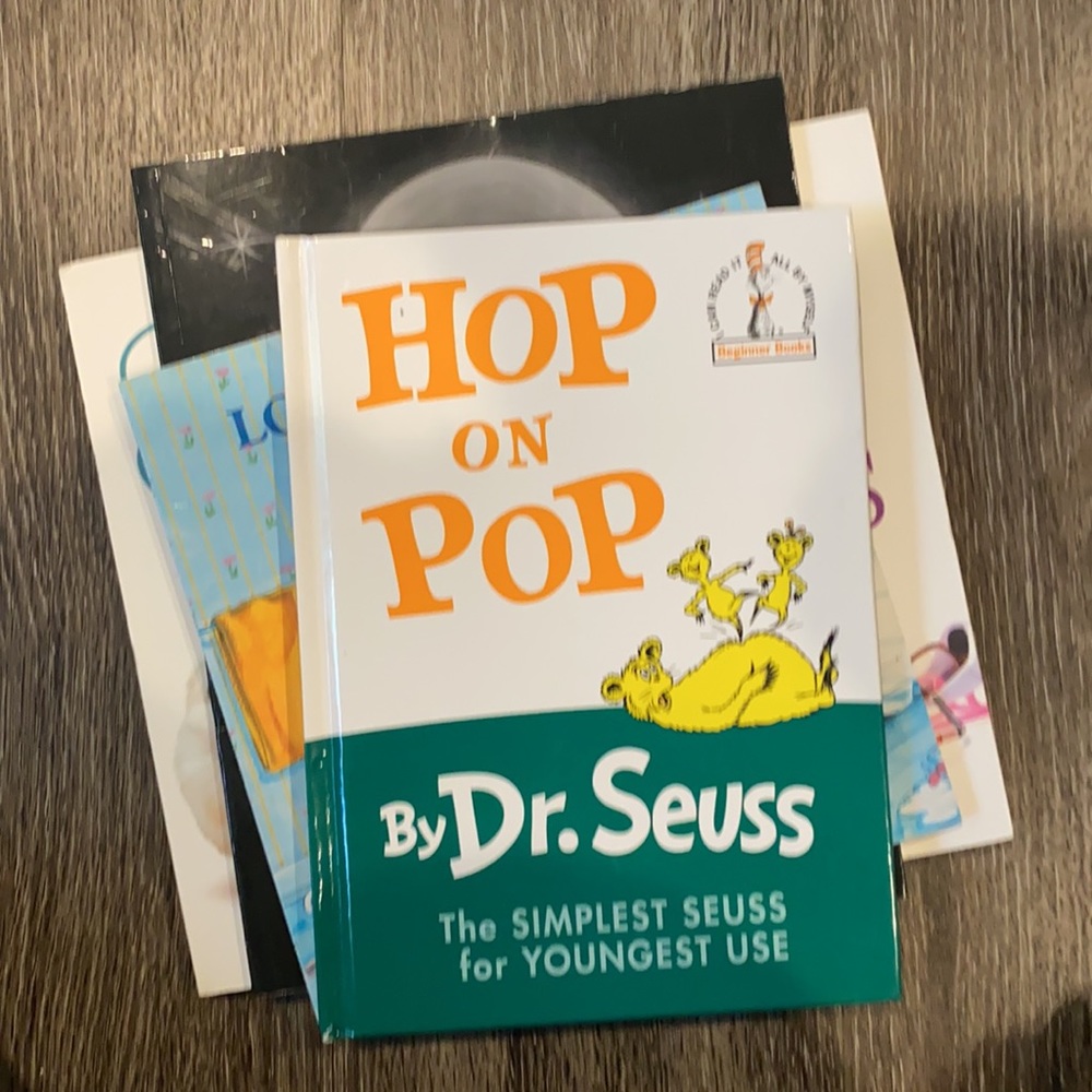 Books - Picture 6 of 16